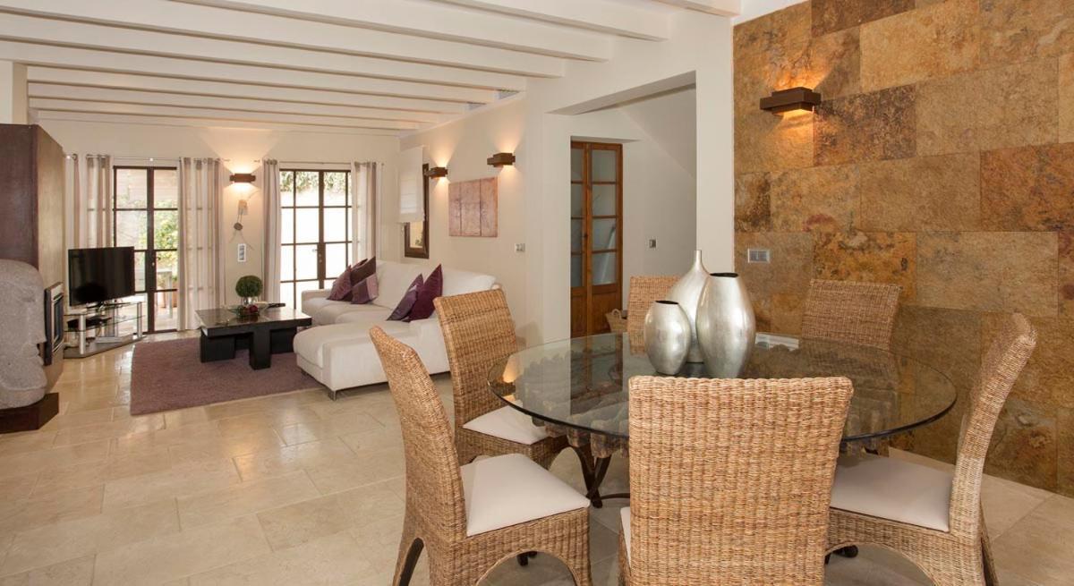 Raconet Villa *